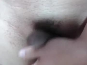 sweetyoops – webcam model profile photo Image 9