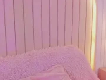 pinkadele – webcam model profile photo Image 13