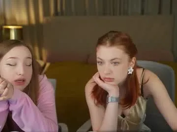 just_girlsgirls – webcam model profile photo Image 10