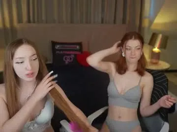 just_girlsgirls – webcam model profile photo Image 4