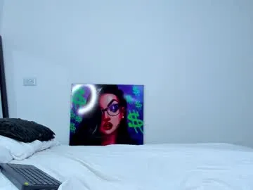 french_riv1era – webcam model profile photo Image 17