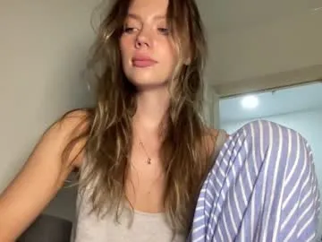 petites_perles – webcam model profile photo Image 10