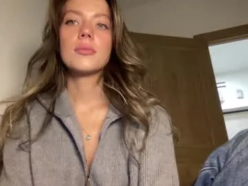 petites_perles – webcam model profile photo Image 17