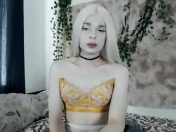 pinkypuppa – webcam model profile photo Image 9