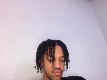 sweetyoops – webcam model profile photo Image 12