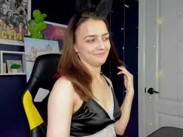 mally_cooperr – webcam model profile photo Image 13