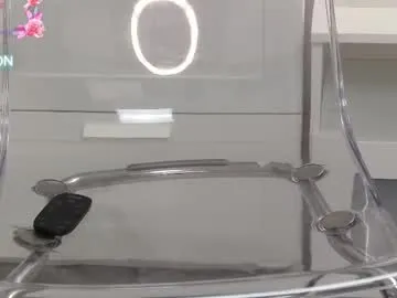 _assh – webcam model profile photo Image 3