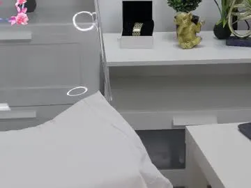 _assh – webcam model profile photo Image 8