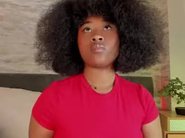 peachylina – webcam model profile photo Image 18