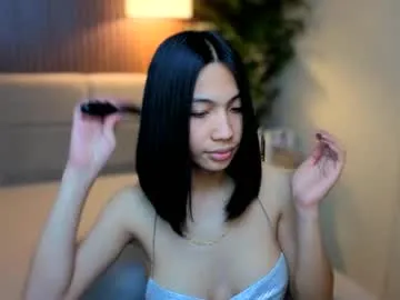 queenafina – webcam model profile photo Image 9