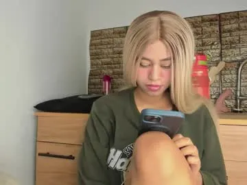 simplegirl1996 – webcam model profile photo Image 11