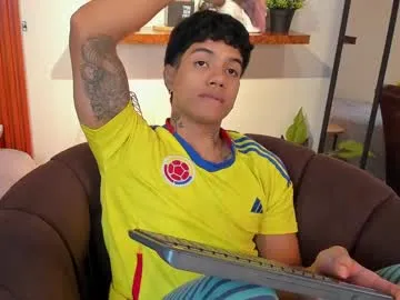 mia_v7 – webcam model profile photo Image 12