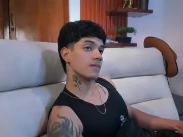 mia_v7 – webcam model profile photo Image 13