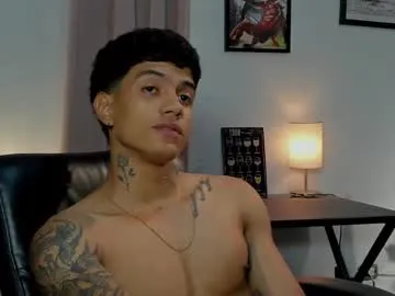 mia_v7 – webcam model profile photo Image 4