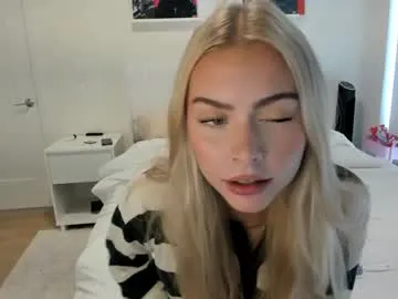 ella_foxx – webcam model profile photo Image 13