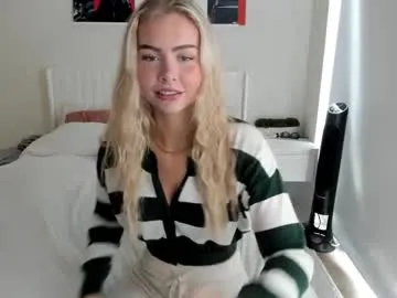 ella_foxx – webcam model profile photo Image 16