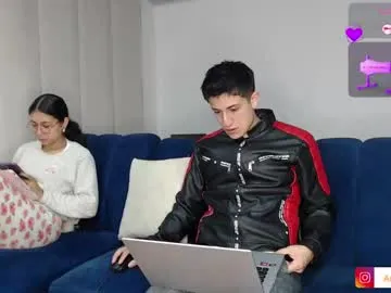 double_magic_ – webcam model profile photo Image 9