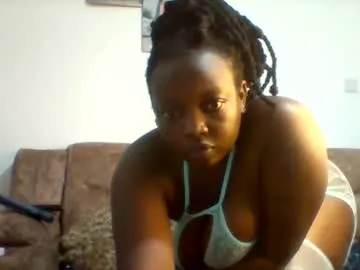 lina_kriss – webcam model profile photo Image 3