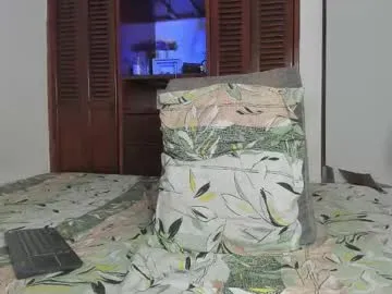 vestaszanto – webcam model profile photo Image 15