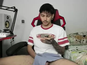 vestaszanto – webcam model profile photo Image 8