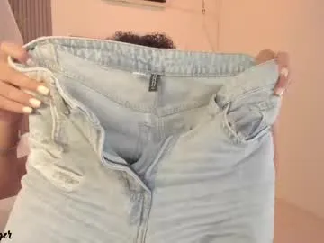 honeyymoonn_ – webcam model profile photo Image 8