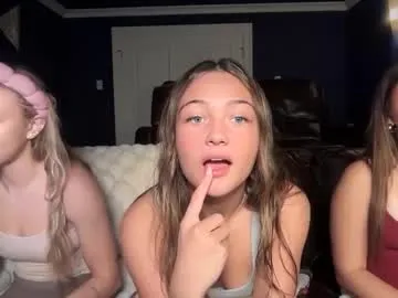 your_dolls – webcam model profile photo Image 4