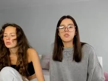 alenaxoxoo – webcam model profile photo Image 3