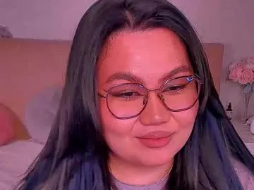 peachylina – webcam model profile photo Image 3