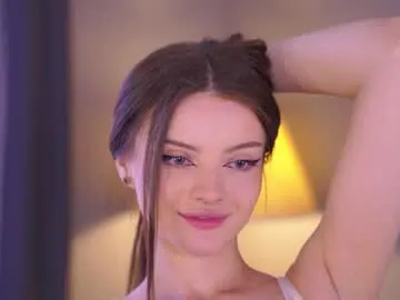 karlenegries – webcam model profile photo Image 6