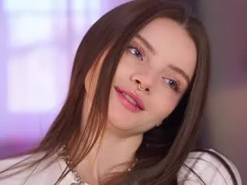 karlenegries – webcam model profile photo Image 9