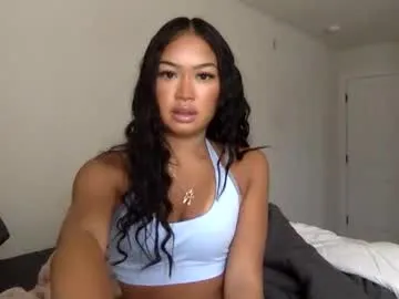 heyskylar – webcam model profile photo Image 2