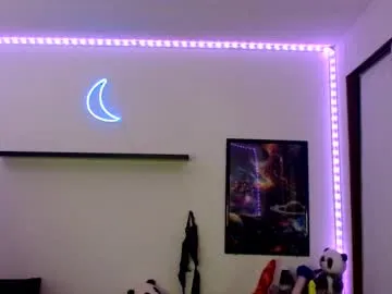 wet_dreamm22 – webcam model profile photo Image 11