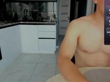 karlenegries – webcam model profile photo Image 4