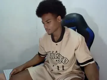 softlayla – webcam model profile photo Image 7