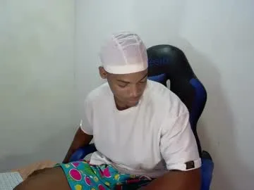 softlayla – webcam model profile photo Image 9