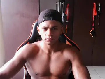 luis7777hui – webcam model profile photo Image 10