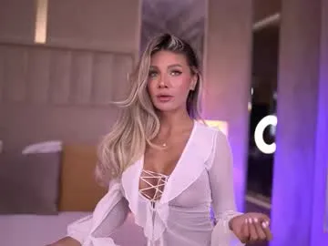 tiameakin – webcam model profile photo Image 8