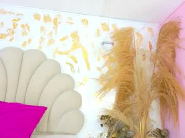 icyhoneybite – webcam model profile photo Image 7