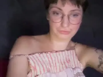 your_dolls – webcam model profile photo Image 3