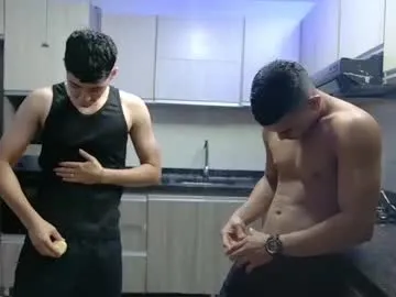 salut_love – webcam model profile photo Image 12