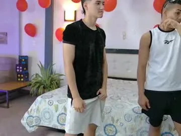 salut_love – webcam model profile photo Image 17