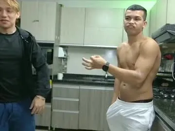 salut_love – webcam model profile photo Image 19