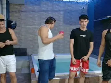 salut_love – webcam model profile photo Image 4