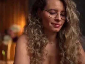 realtryit – webcam model profile photo Image 12