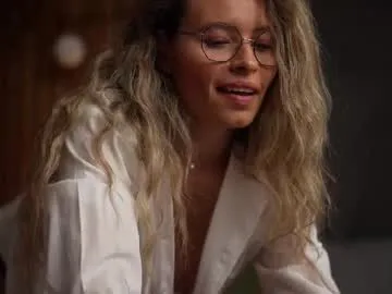 realtryit – webcam model profile photo Image 15