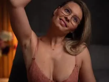 realtryit – webcam model profile photo Image 2