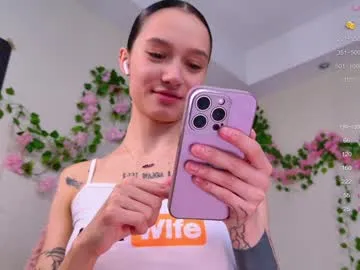 amalyvill – webcam model profile photo Image 8