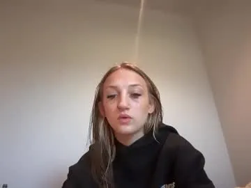 sexy_hot_friends_ – webcam model profile photo Image 15