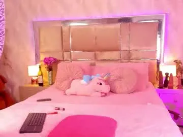 justinnejade – webcam model profile photo Image 13