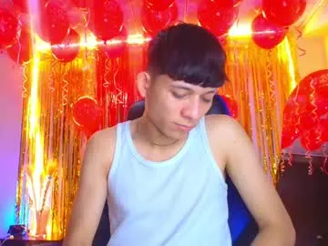 petites_perles – webcam model profile photo Image 11